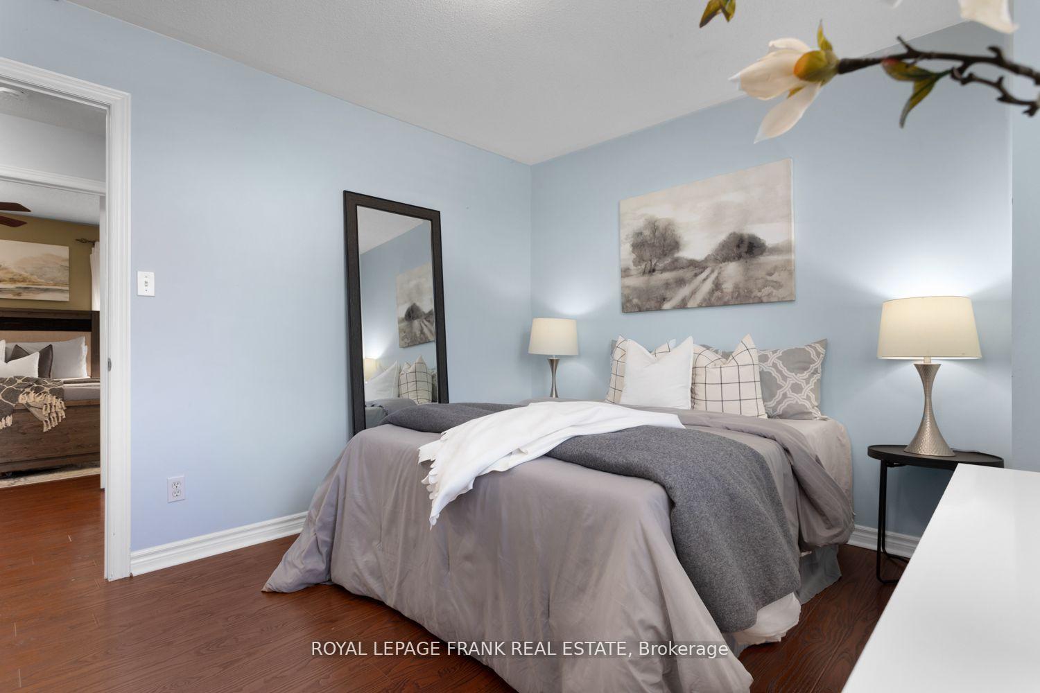 Photo 20 of 88 Richfield Square, Clarington, Courtice — HOMEH