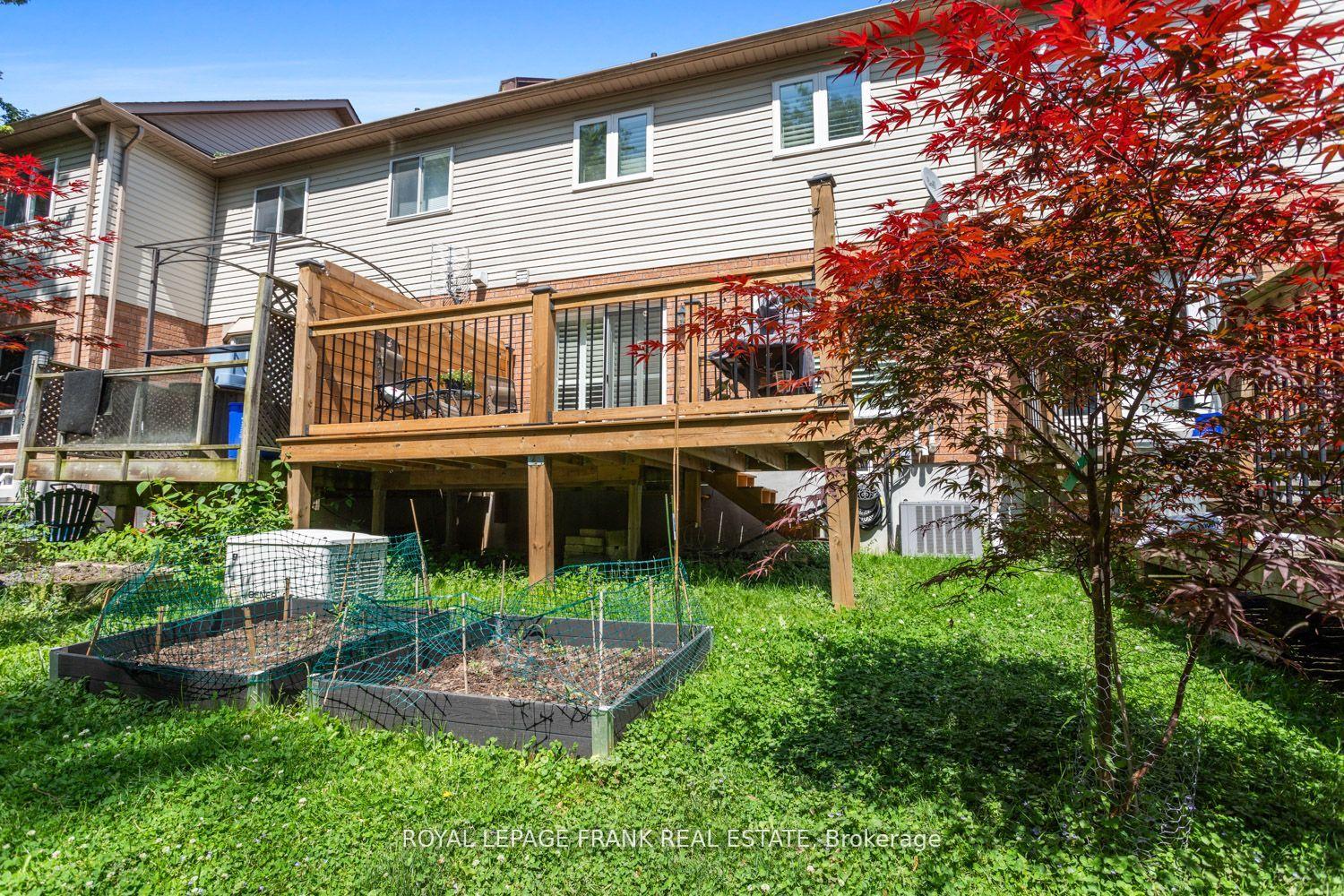 Photo 25 of 88 Richfield Square, Clarington, Courtice — HOMEH