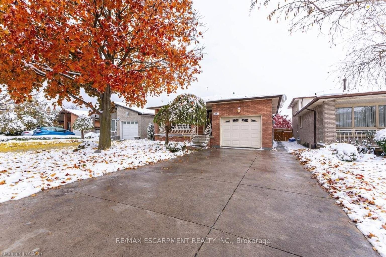 Photo 1 of 162 Solomon Crescent, Hamilton, Trenholme — HOMEH