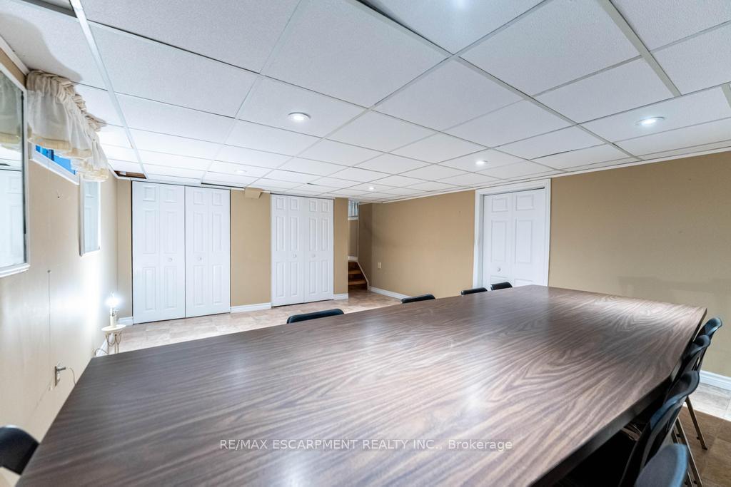 Photo 27 of 162 Solomon Crescent, Hamilton, Trenholme — HOMEH