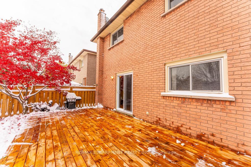 Photo 28 of 162 Solomon Crescent, Hamilton, Trenholme — HOMEH