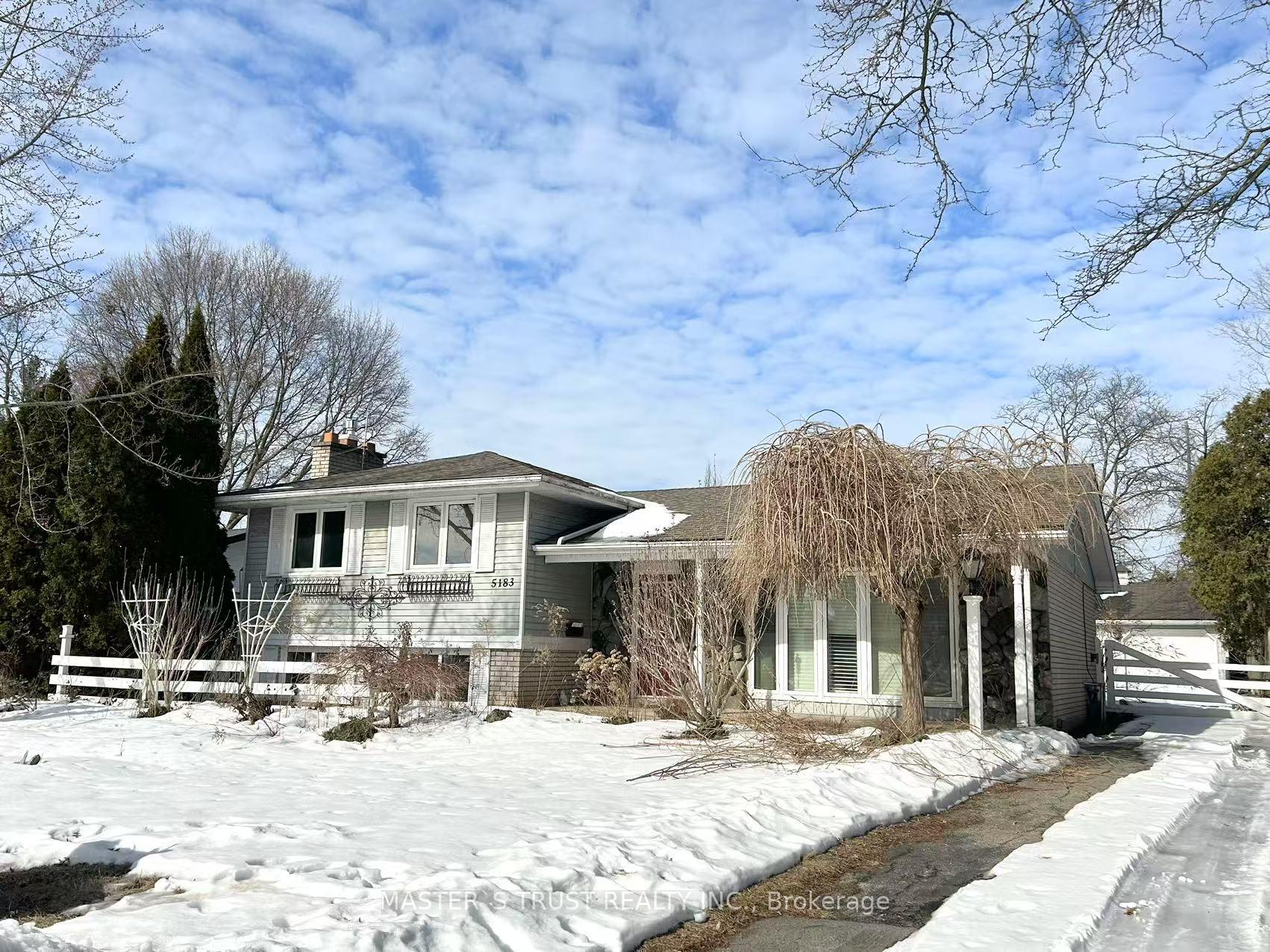 Photo 2 of 5183 Cherryhill Crescent, Burlington, Appleby — HOMEH
