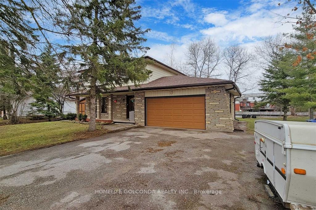 Photo 2 of 5 Bruce Avenue, Georgina, Keswick South — HOMEH