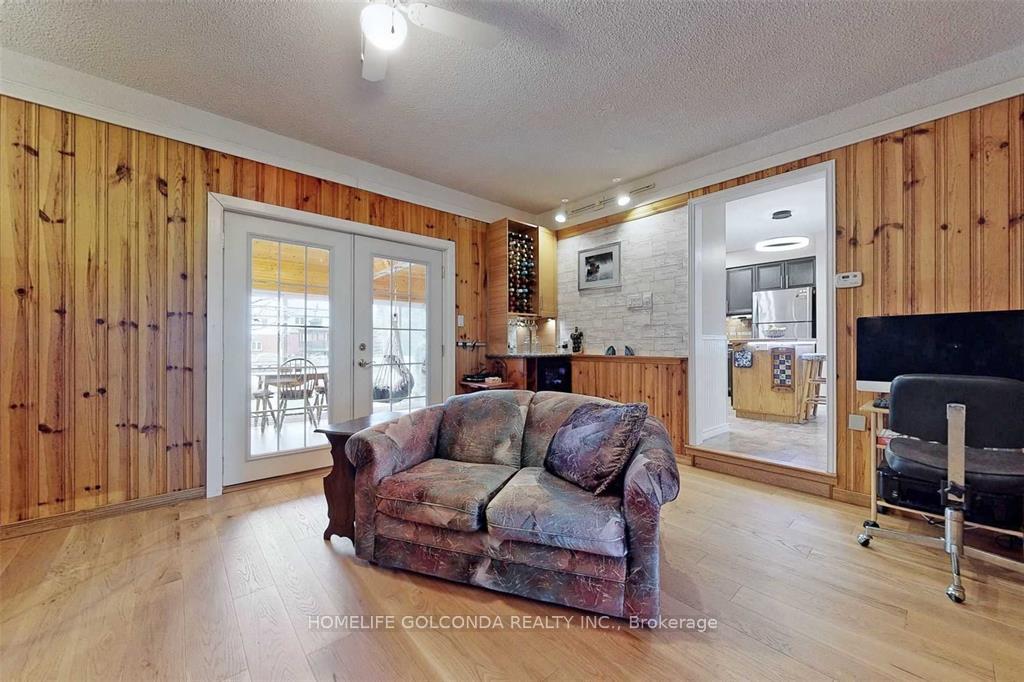 Photo 9 of 5 Bruce Avenue, Georgina, Keswick South — HOMEH