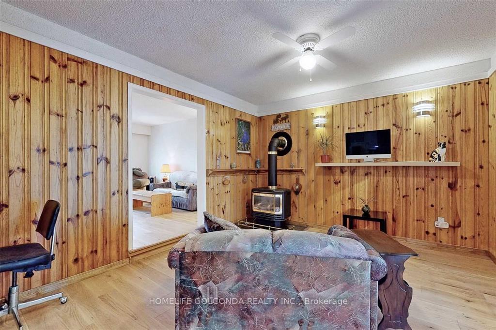 Photo 10 of 5 Bruce Avenue, Georgina, Keswick South — HOMEH
