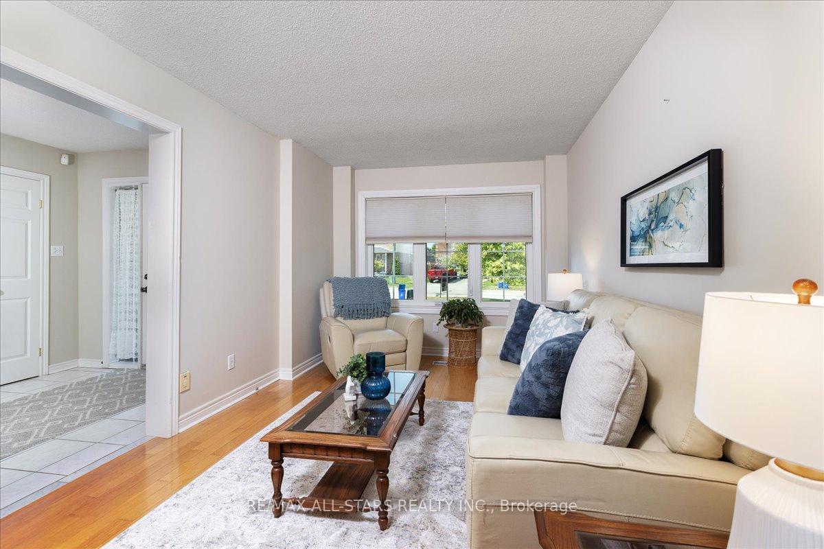 Photo 5 of 16 Iveagh Drive, Georgina, Keswick North — HOMEH