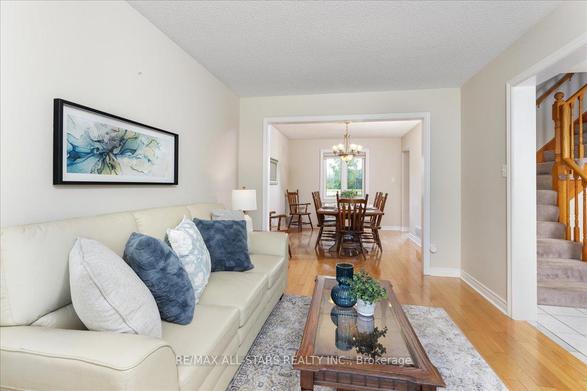 Photo 6 of 16 Iveagh Drive, Georgina, Keswick North — HOMEH