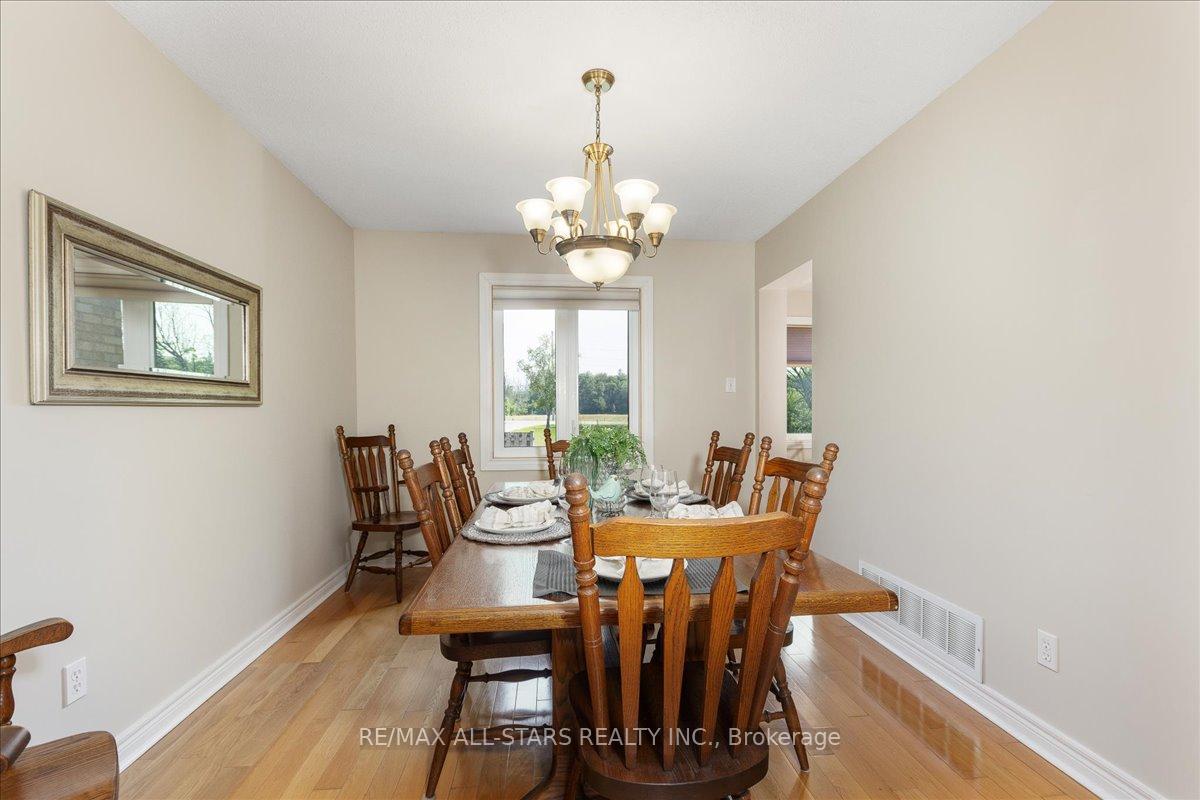 Photo 7 of 16 Iveagh Drive, Georgina, Keswick North — HOMEH
