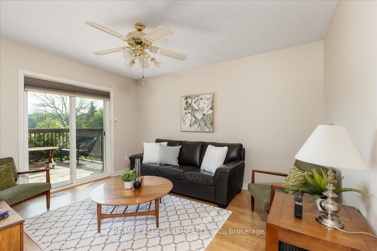 Photo 12 of 16 Iveagh Drive, Georgina, Keswick North — HOMEH