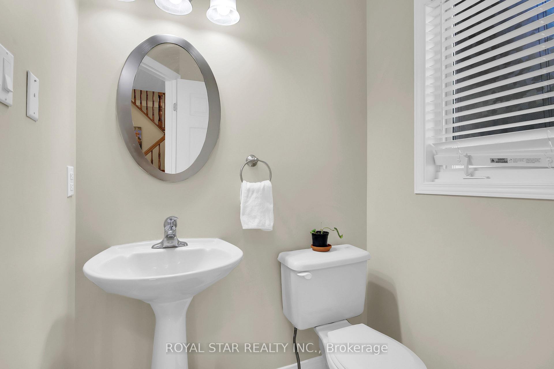Photo 4 of 90 Longshire Circle, Ottawa, Barrhaven - Longfields — HOMEH
