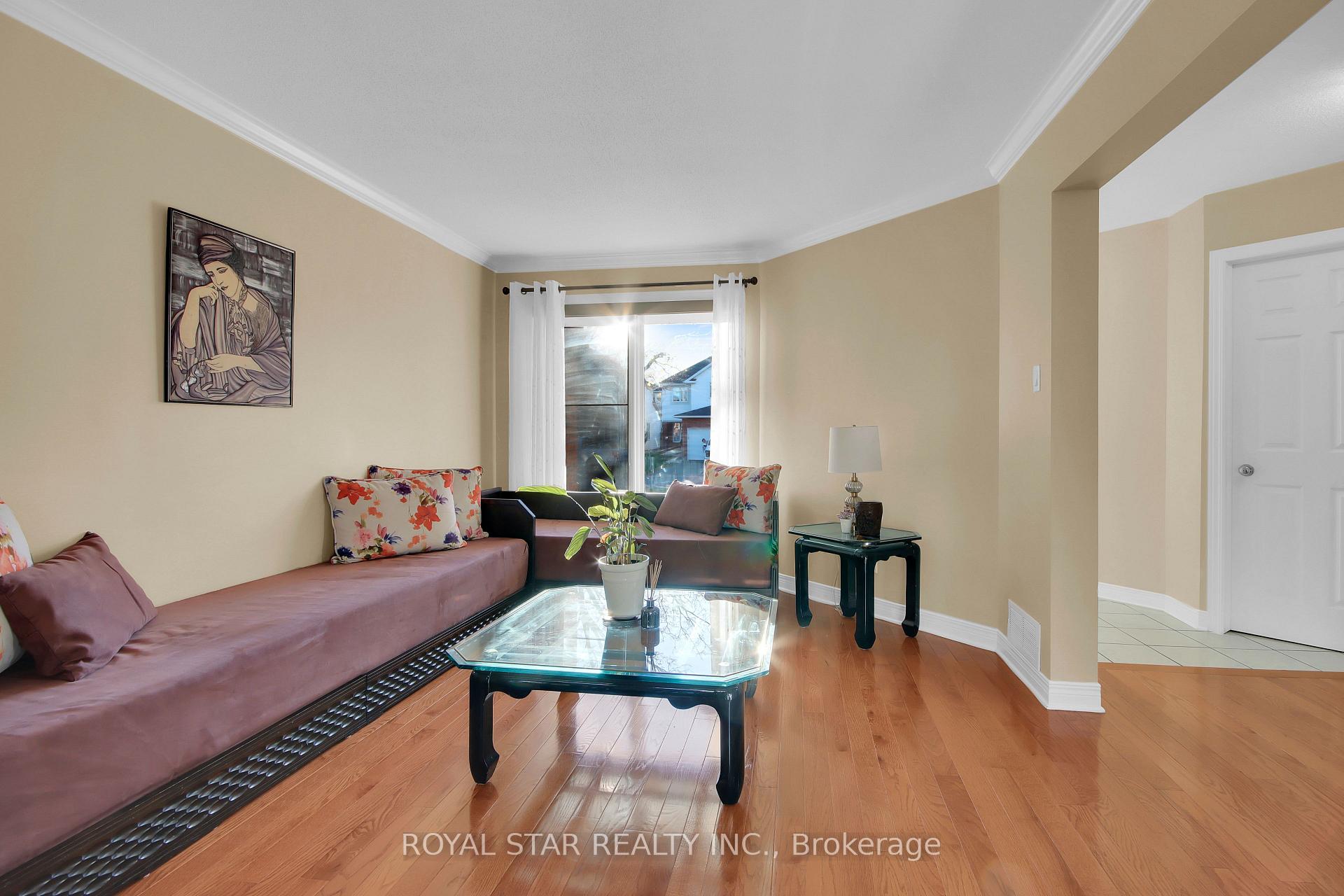 Photo 5 of 90 Longshire Circle, Ottawa, Barrhaven - Longfields — HOMEH
