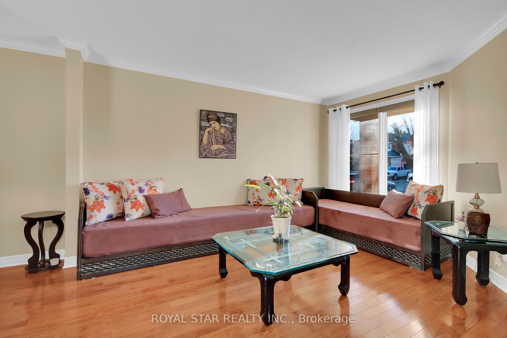 Photo 6 of 90 Longshire Circle, Ottawa, Barrhaven - Longfields — HOMEH