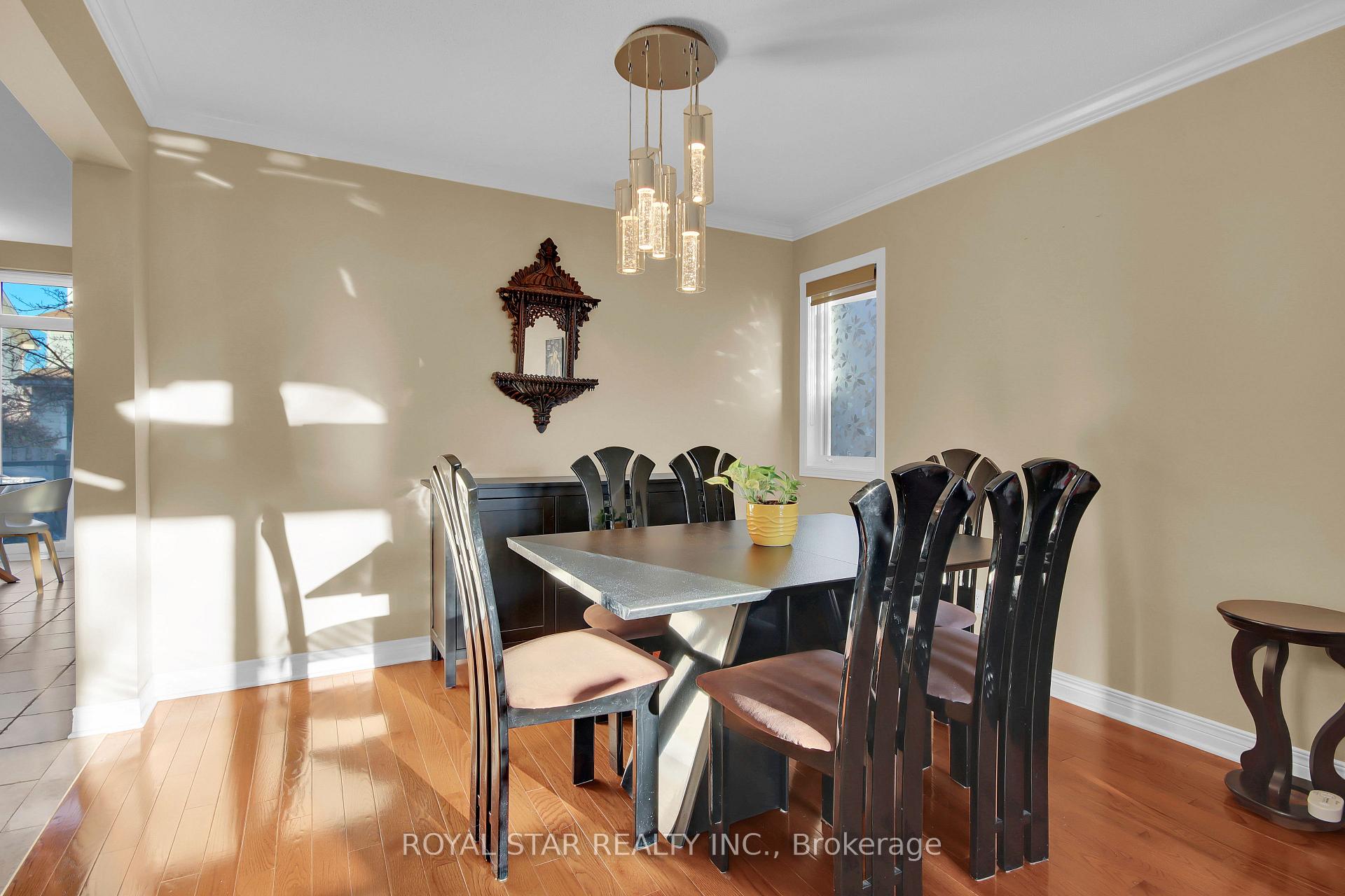 Photo 9 of 90 Longshire Circle, Ottawa, Barrhaven - Longfields — HOMEH
