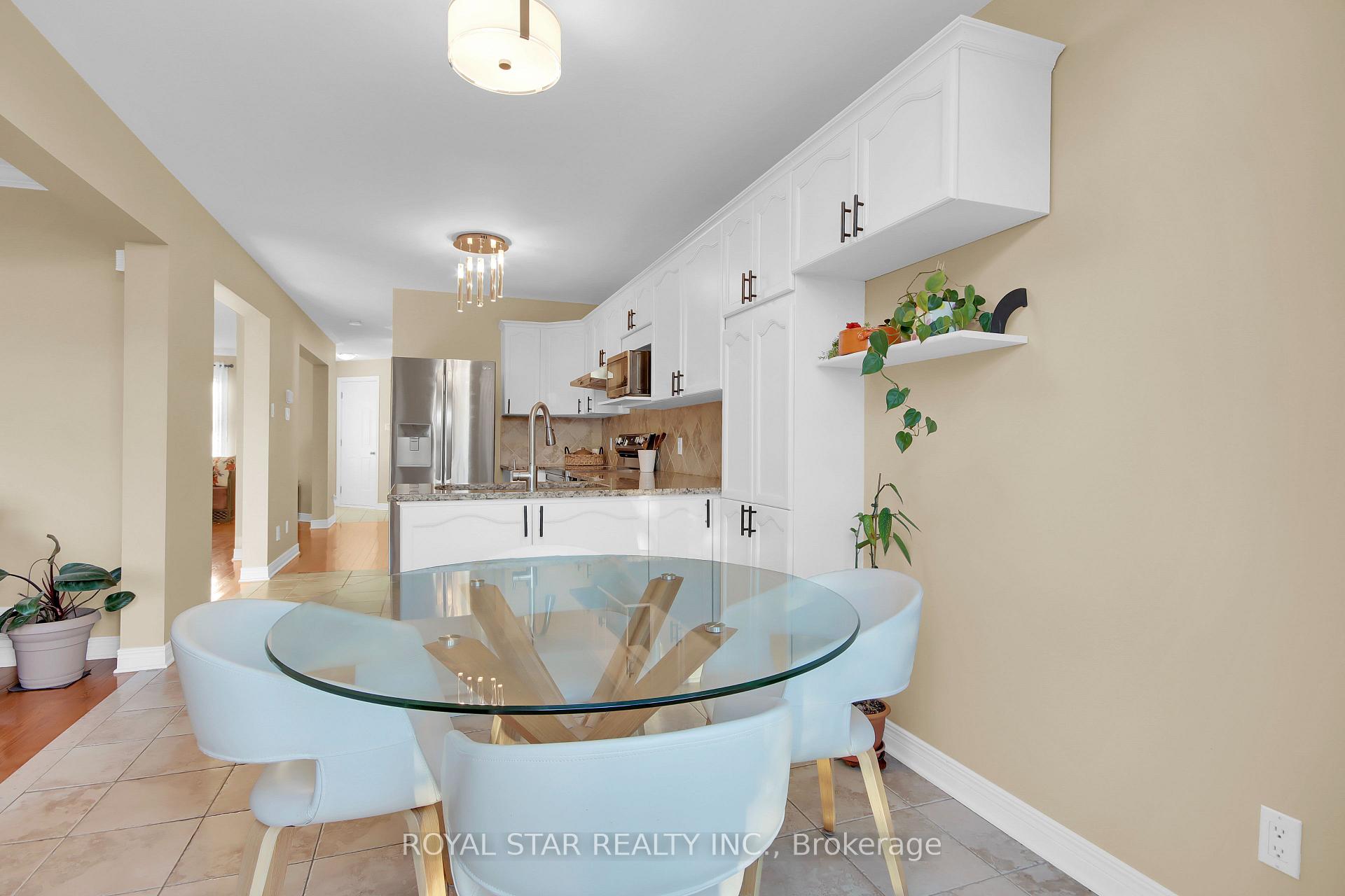 Photo 13 of 90 Longshire Circle, Ottawa, Barrhaven - Longfields — HOMEH