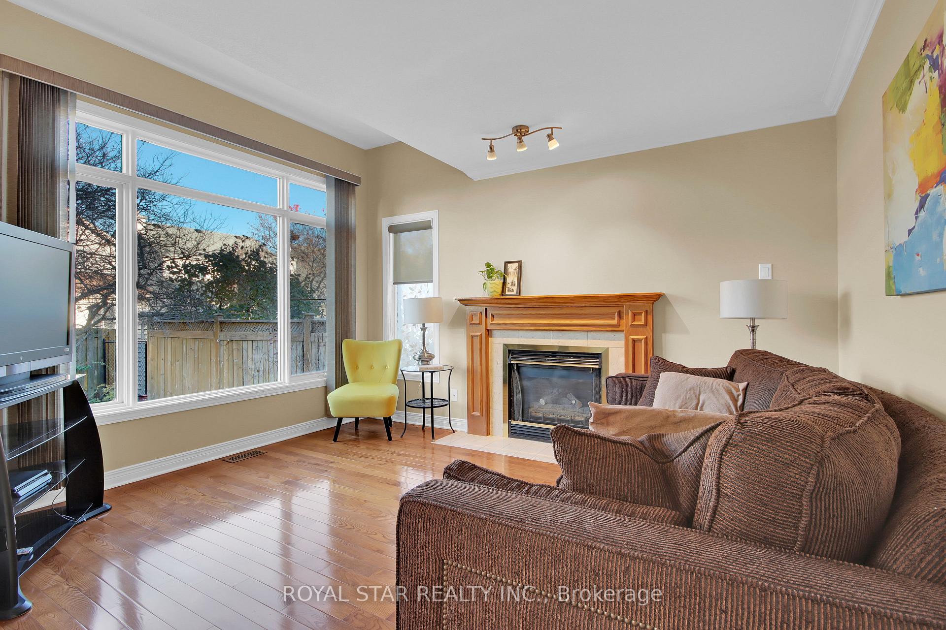 Photo 14 of 90 Longshire Circle, Ottawa, Barrhaven - Longfields — HOMEH