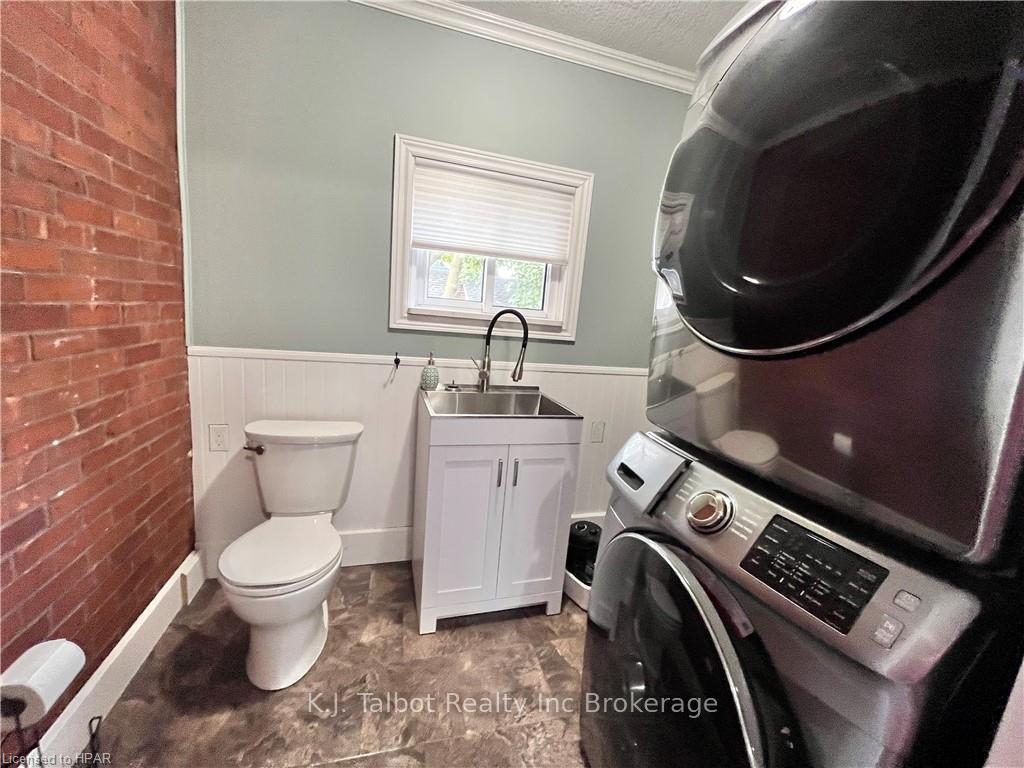 Photo 10 of 178 Gibbons Street, Goderich, Goderich (Town) — HOMEH