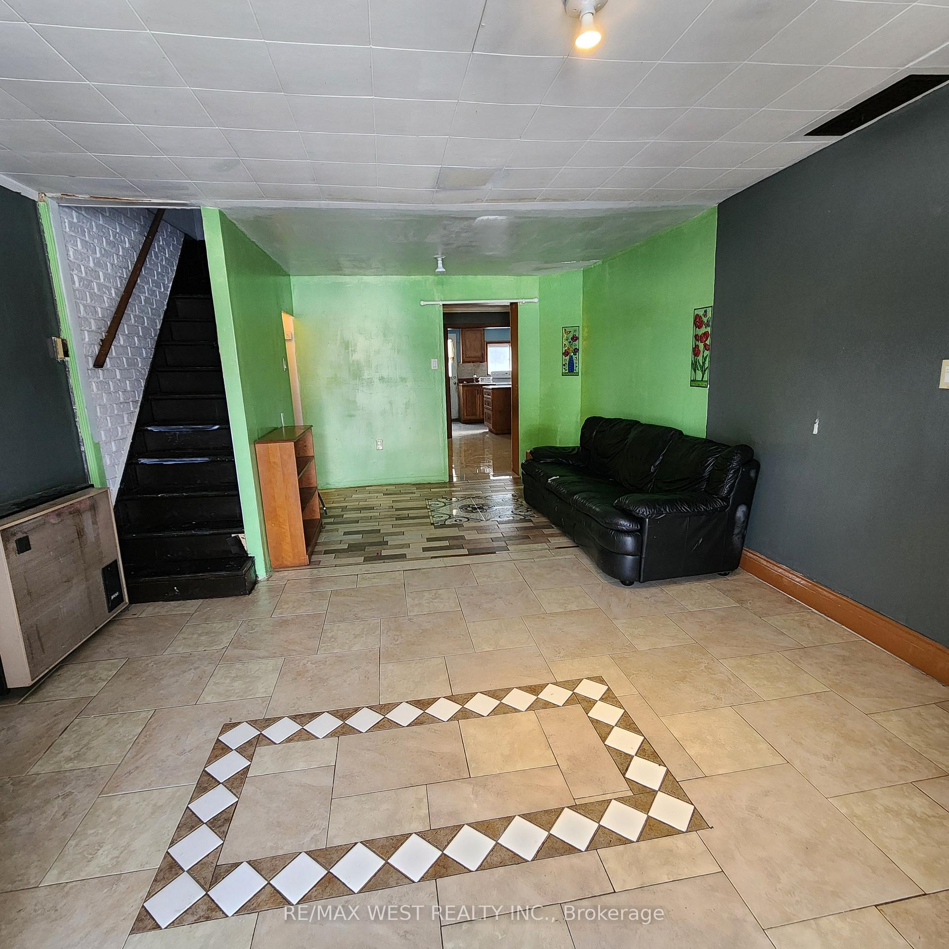Photo 6 of 131 Station Street, Belleville, Belleville Ward — HOMEH