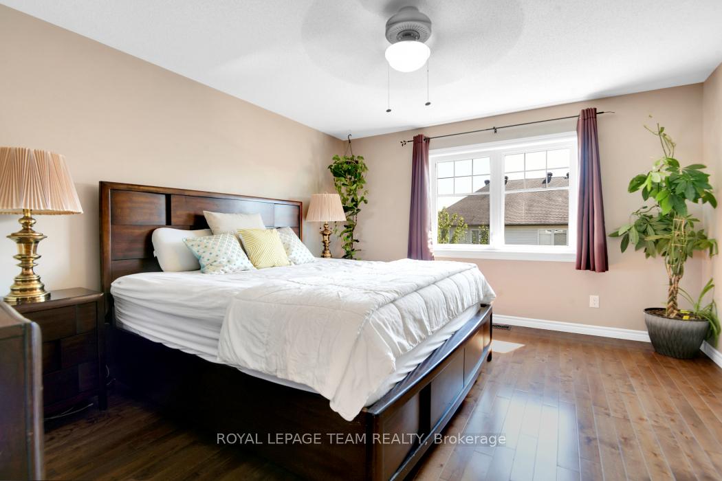 Photo 8 of 727 Hazelnut Crescent, Ottawa, Blossom Park/Kemp Park/Findlay Creek — HOMEH