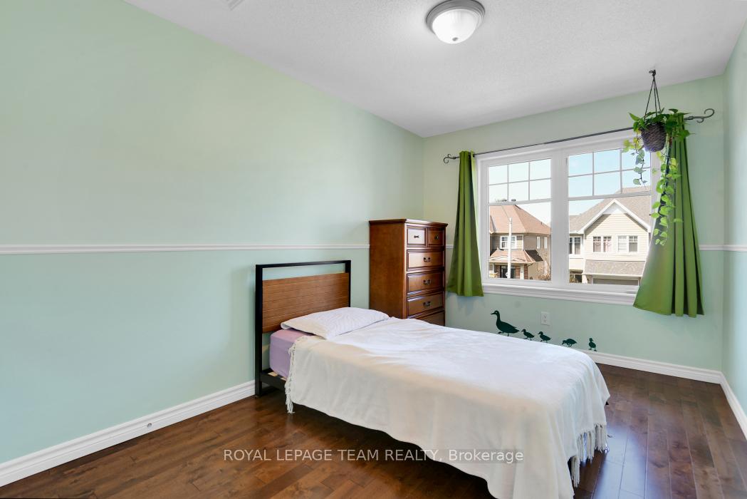 Photo 10 of 727 Hazelnut Crescent, Ottawa, Blossom Park/Kemp Park/Findlay Creek — HOMEH