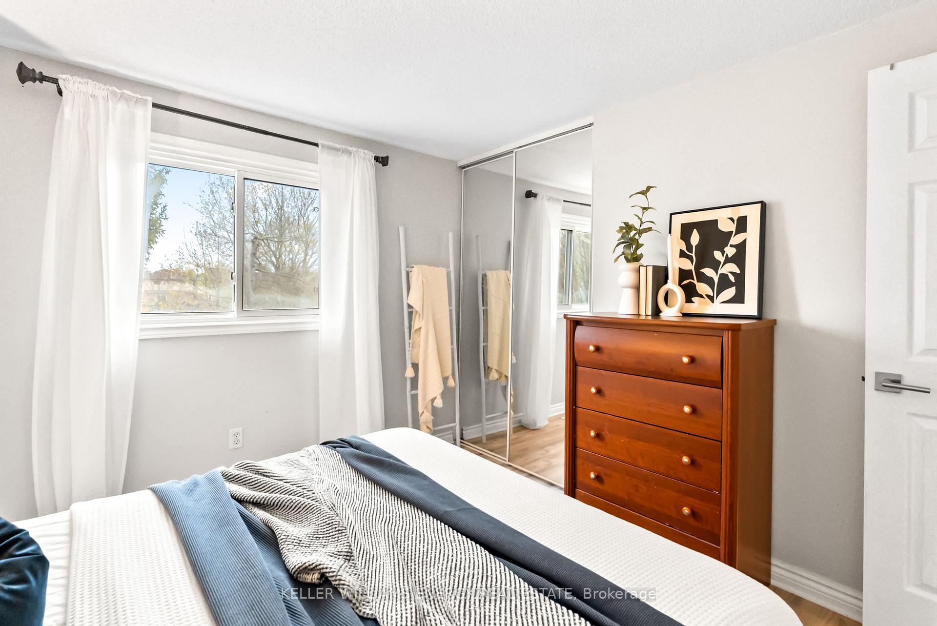 Photo 13 of 114 Yorkville Drive, Clarington, Courtice — HOMEH