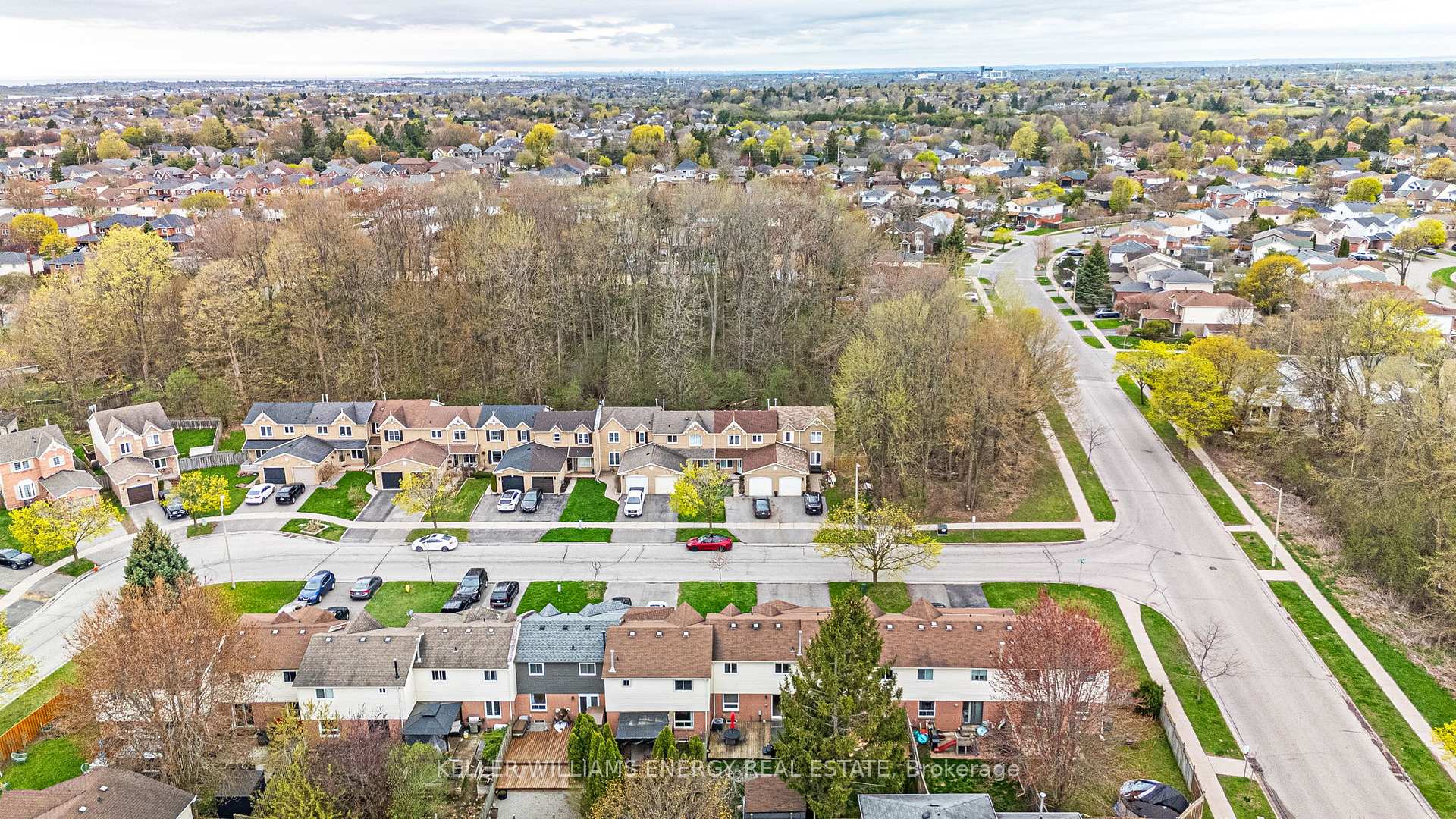 Photo 32 of 114 Yorkville Drive, Clarington, Courtice — HOMEH