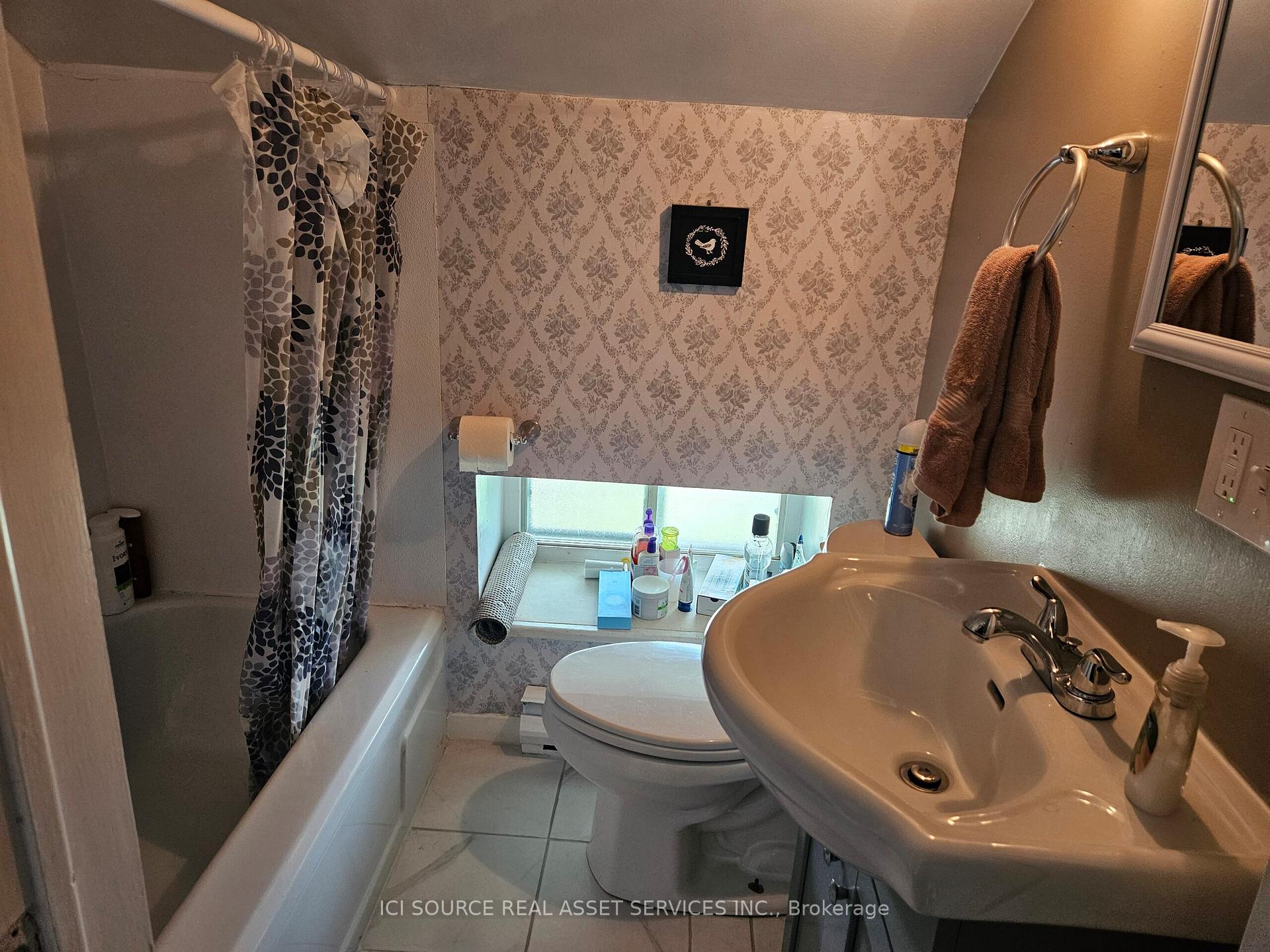 Photo 11 of 337 Sixth Street E, Cornwall — HOMEH