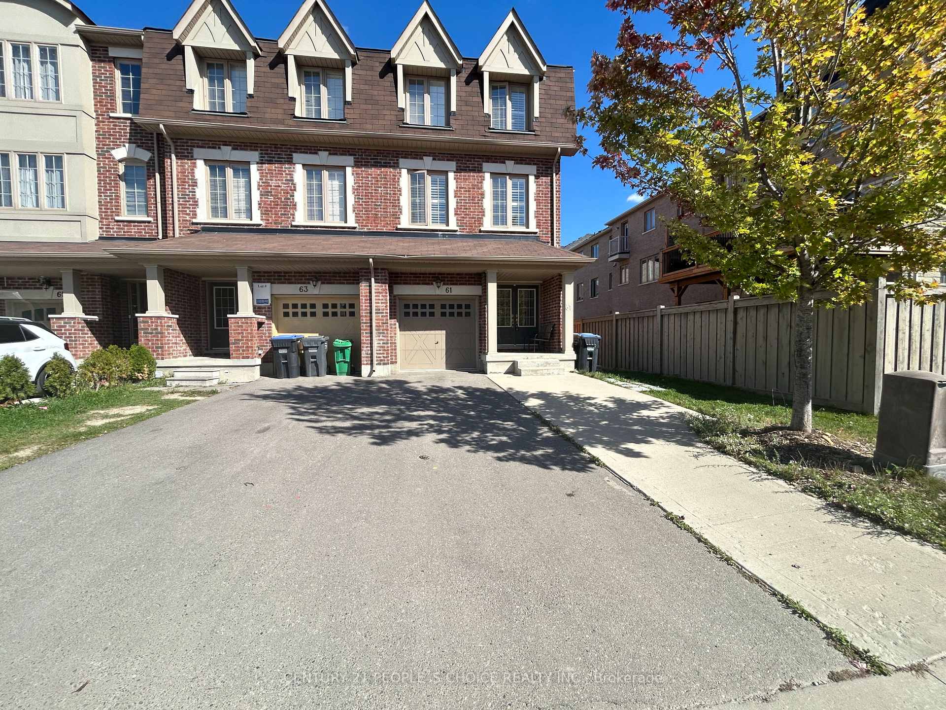 Photo 1 of Unit Upper, 61 New Pines Trail, Brampton, Heart Lake East — HOMEH