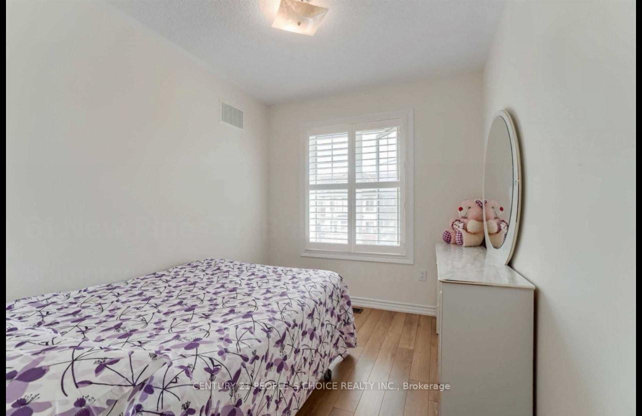 Photo 7 of Unit Upper, 61 New Pines Trail, Brampton, Heart Lake East — HOMEH
