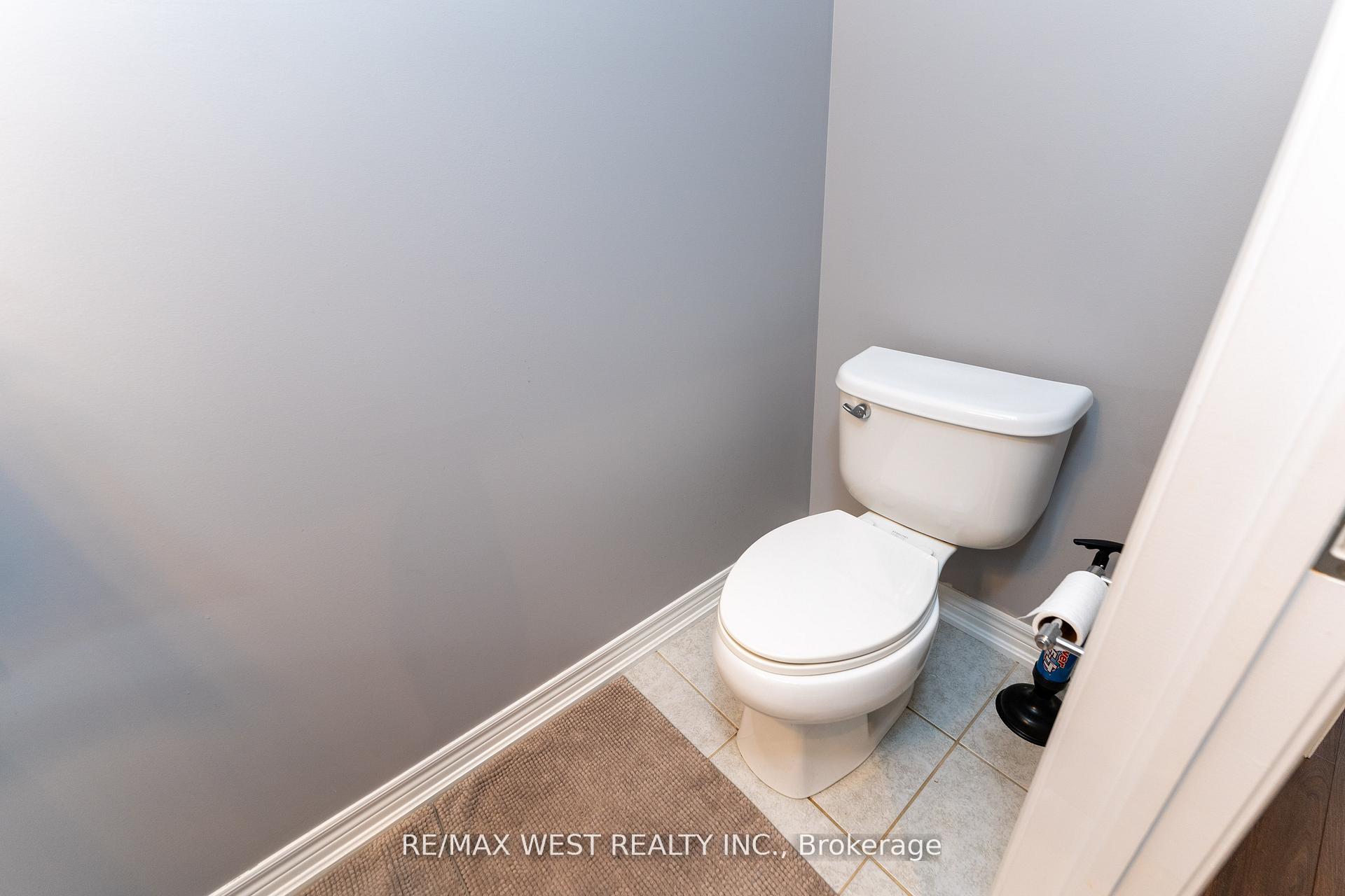 Photo 17 of Unit 14, 515 Winston Road, Grimsby, Grimsby Beach — HOMEH