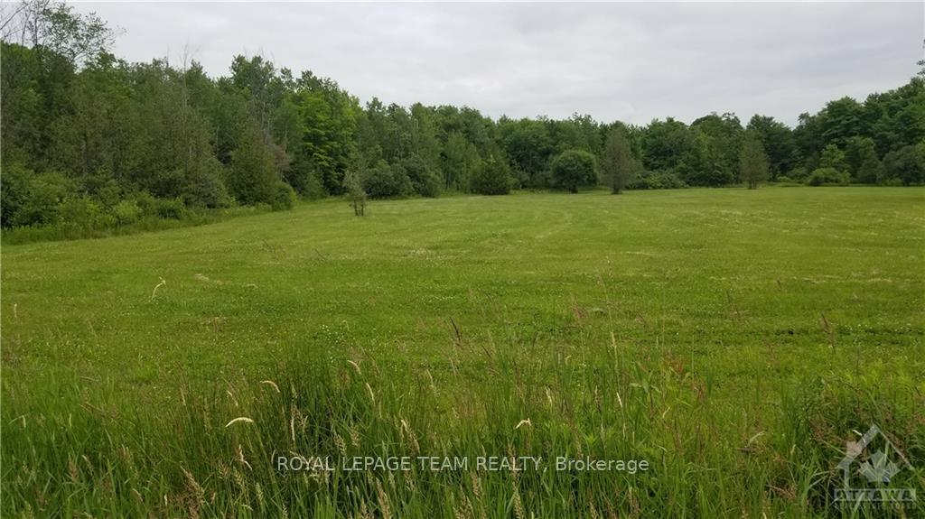 Front of 1621 8TH Line Road