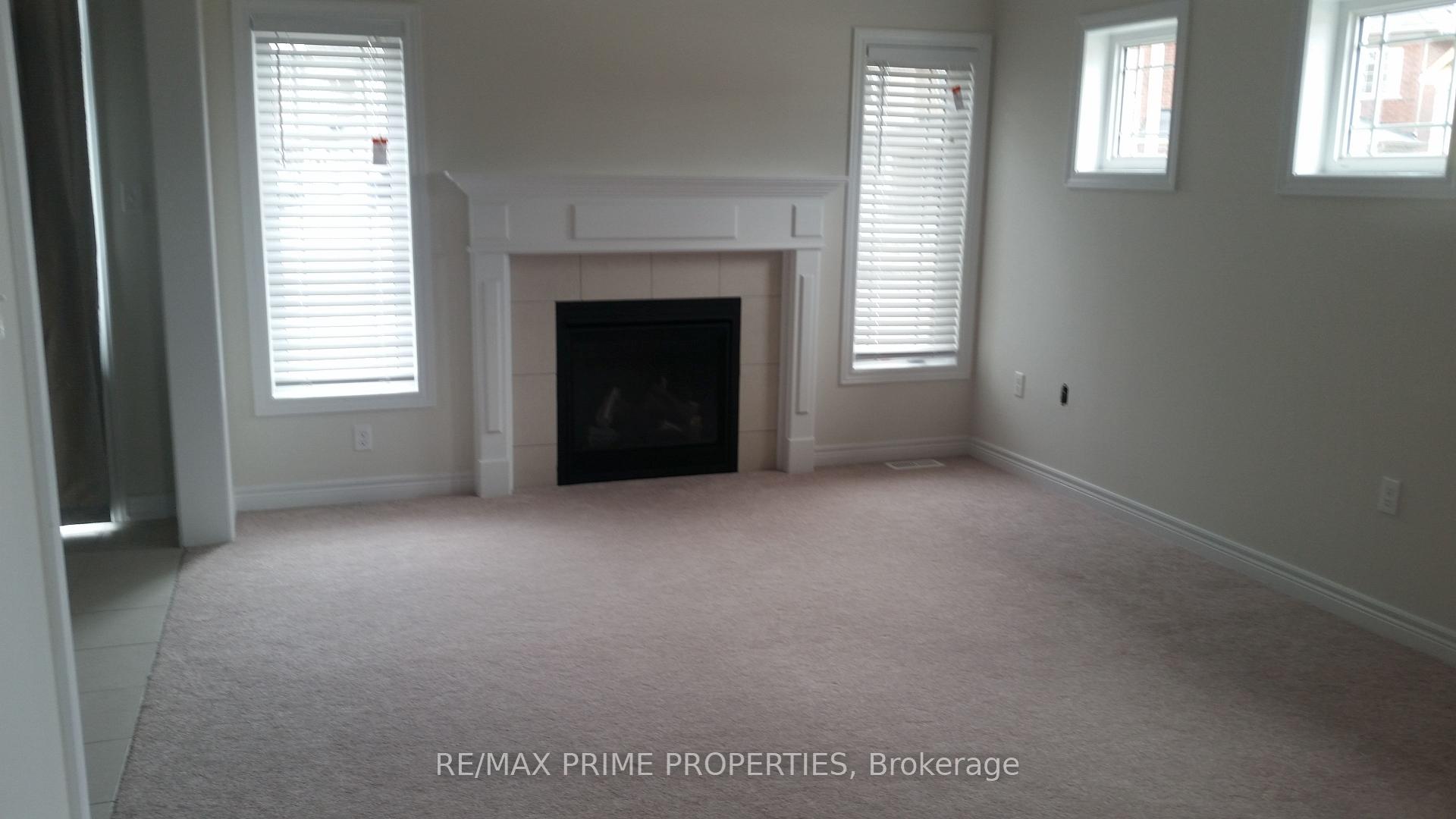Photo 3 of 17 Robert Wilson Crescent, Georgina, Keswick South — HOMEH