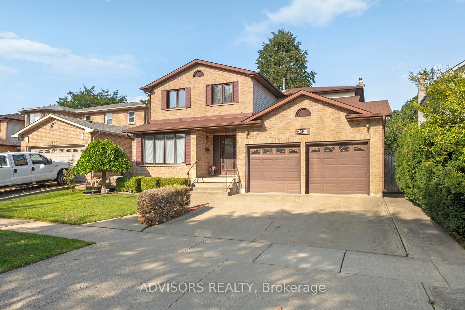 Photo 2 of 3428 Bristol Drive, Burlington, Palmer — HOMEH