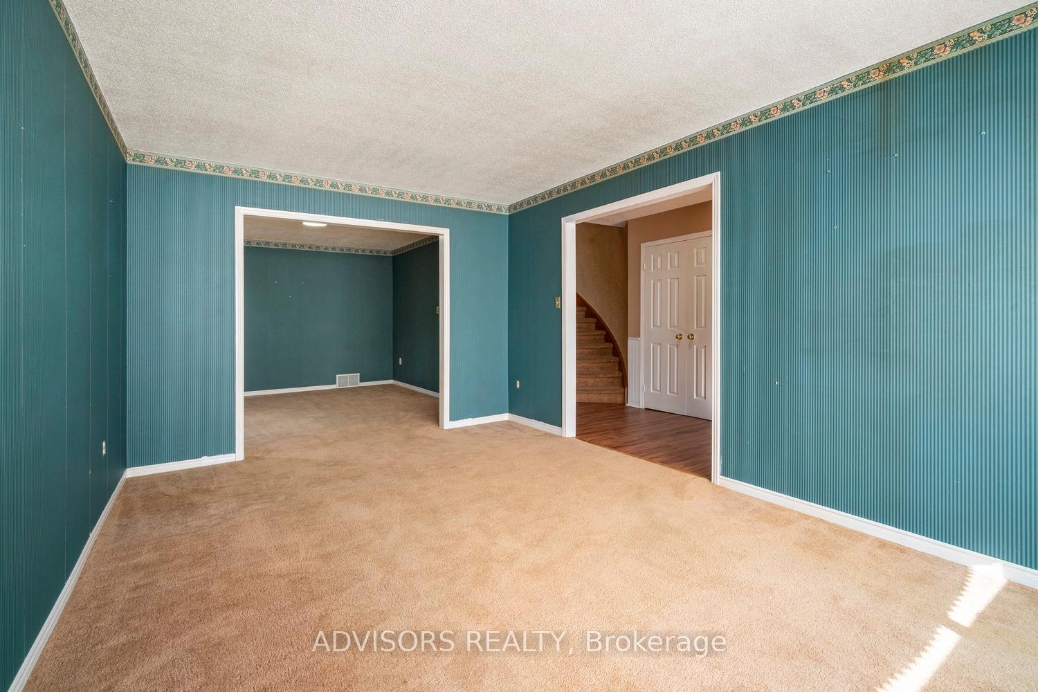 Photo 5 of 3428 Bristol Drive, Burlington, Palmer — HOMEH