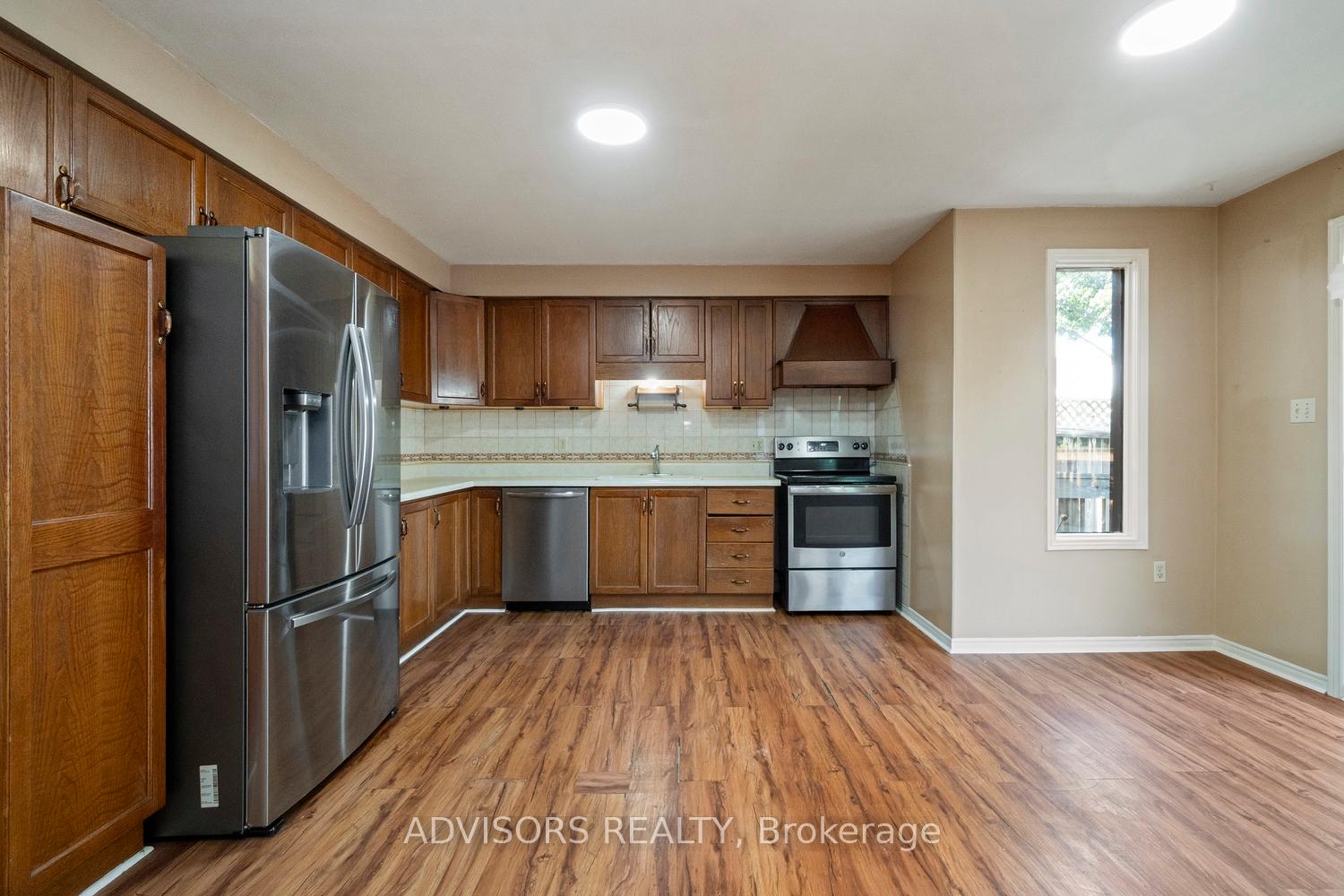 Photo 8 of 3428 Bristol Drive, Burlington, Palmer — HOMEH
