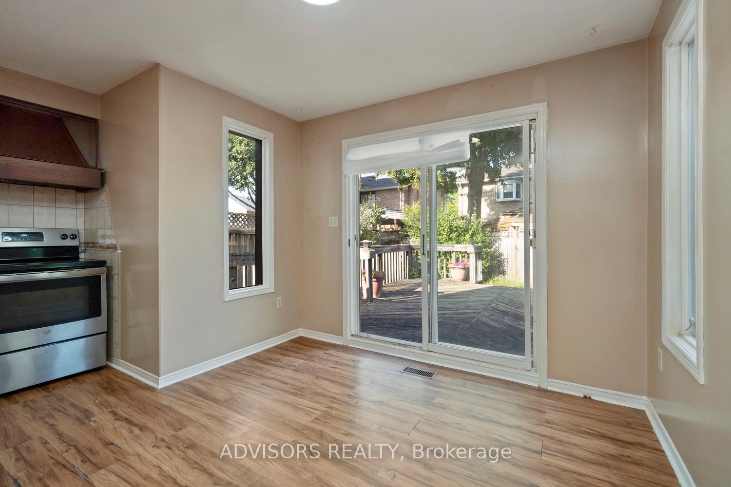 Photo 9 of 3428 Bristol Drive, Burlington, Palmer — HOMEH