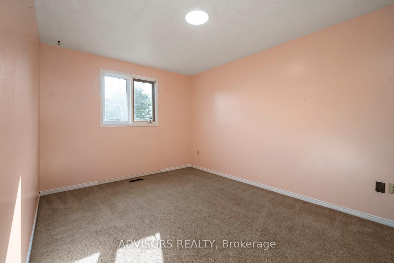 Photo 23 of 3428 Bristol Drive, Burlington, Palmer — HOMEH