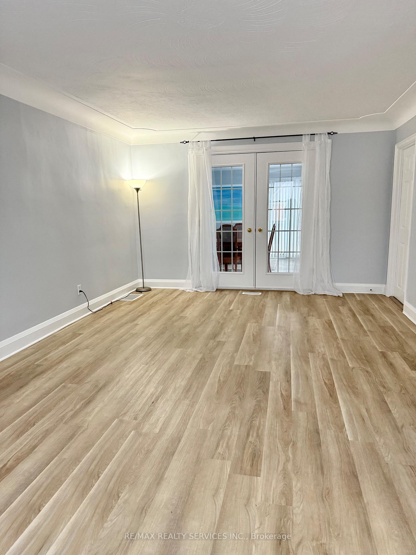 Photo 7 of Unit Upper, 145 Brantdale Avenue, Hamilton, Southam — HOMEH