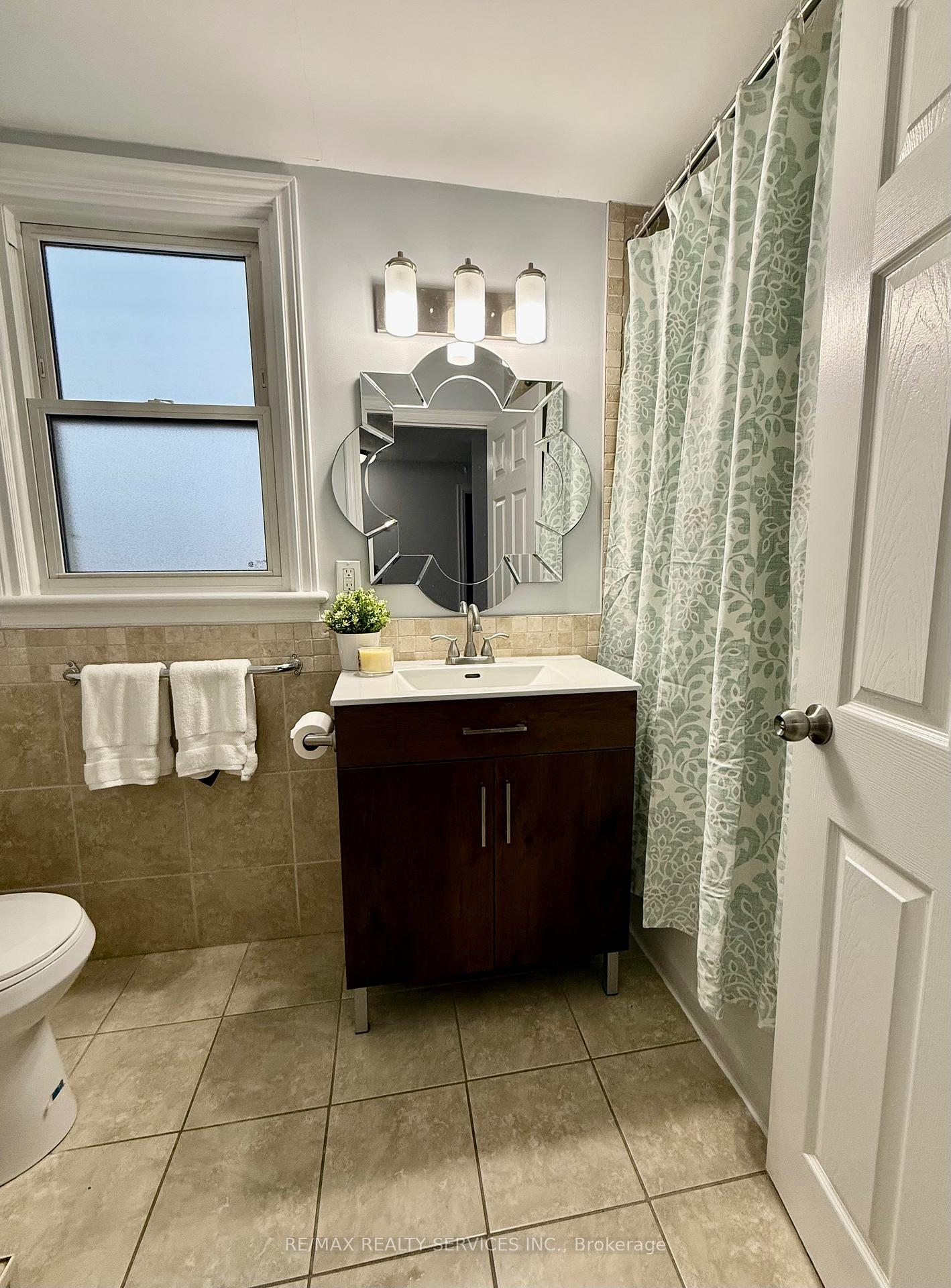 Photo 12 of Unit Upper, 145 Brantdale Avenue, Hamilton, Southam — HOMEH