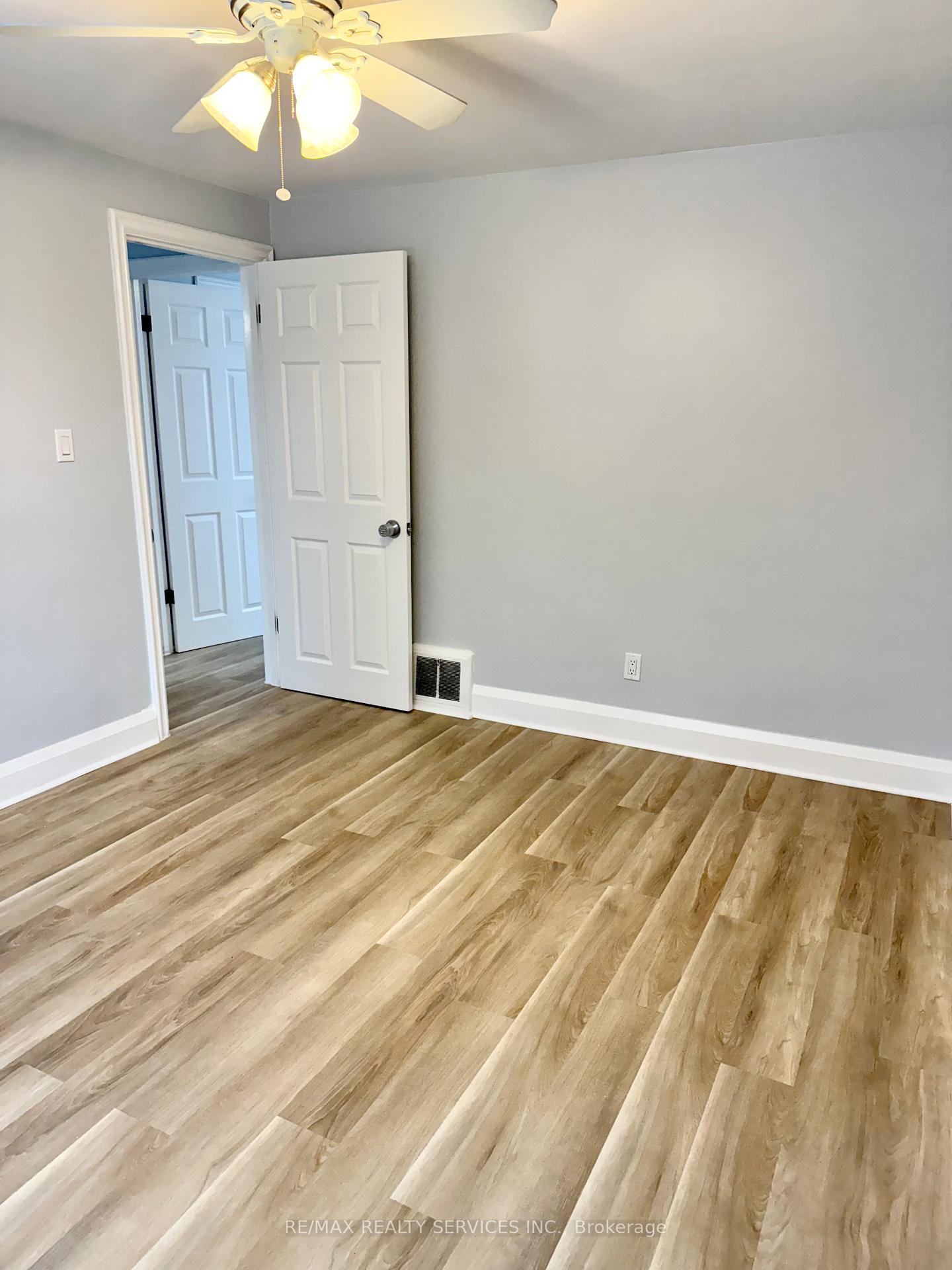 Photo 22 of Unit Upper, 145 Brantdale Avenue, Hamilton, Southam — HOMEH