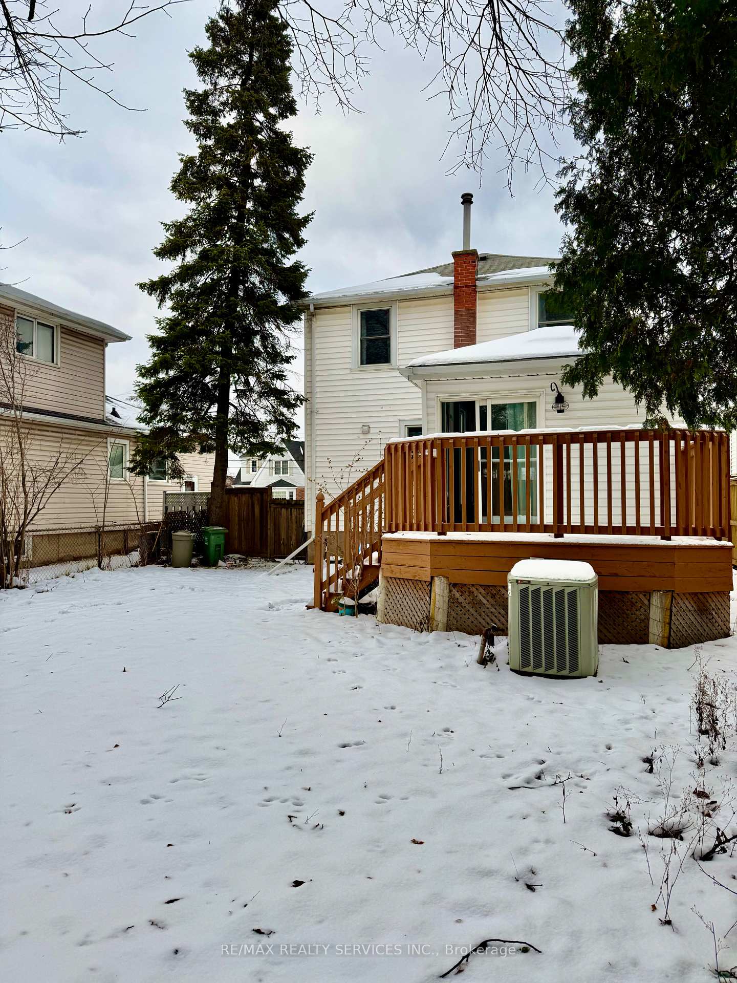 Photo 23 of Unit Upper, 145 Brantdale Avenue, Hamilton, Southam — HOMEH