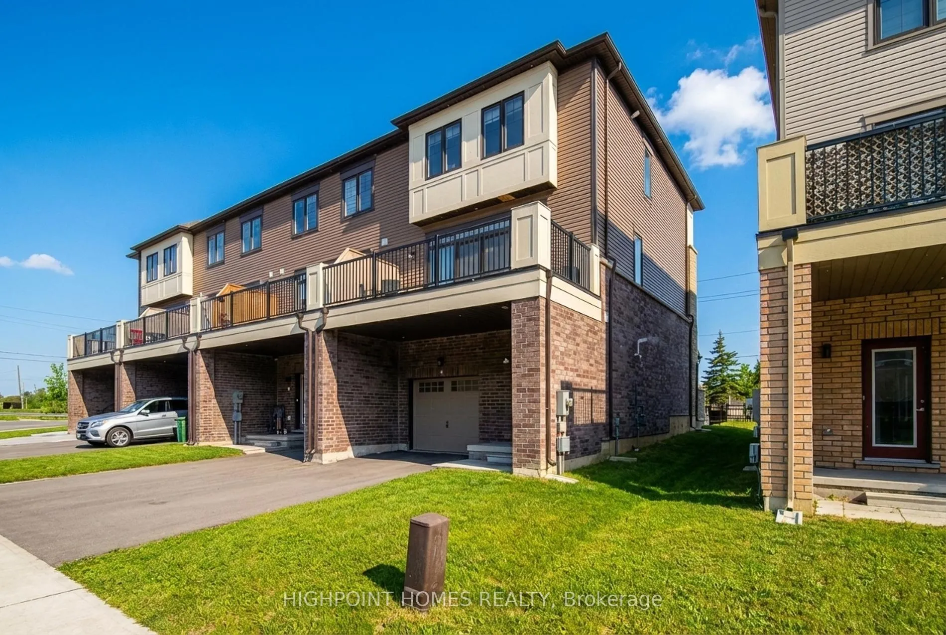 Photo 21 of 36 Utter Place, Hamilton, Stoney Creek Mountain — HOMEH