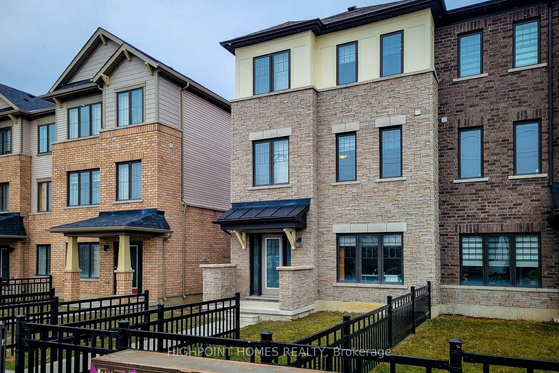 Photo 65 of 36 Utter Place, Hamilton, Stoney Creek Mountain — HOMEH