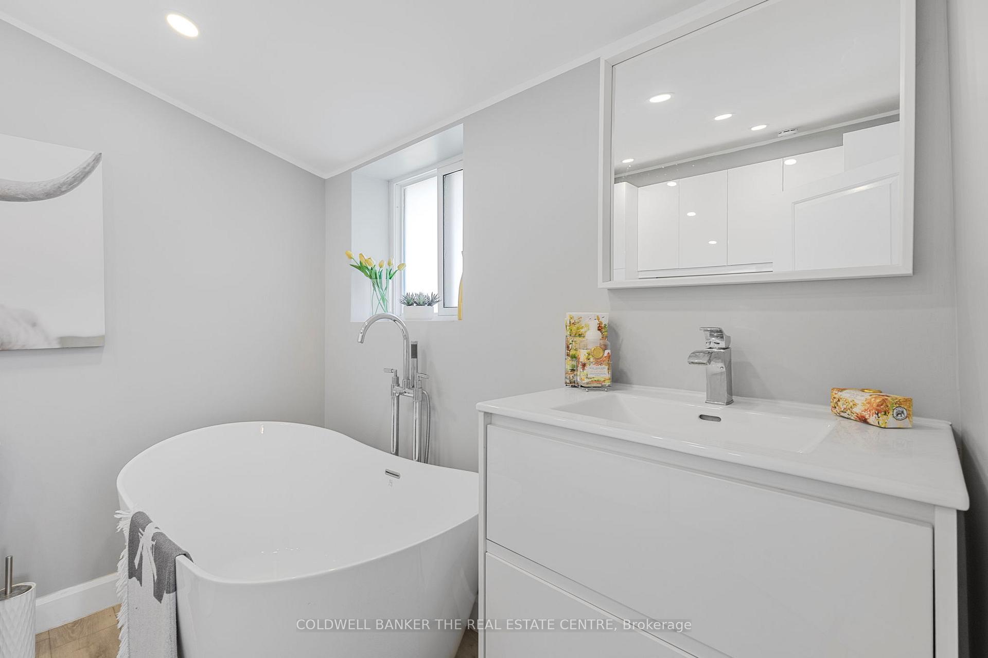 Photo 15 of 18 Eugenia Street, Barrie, Codrington — HOMEH