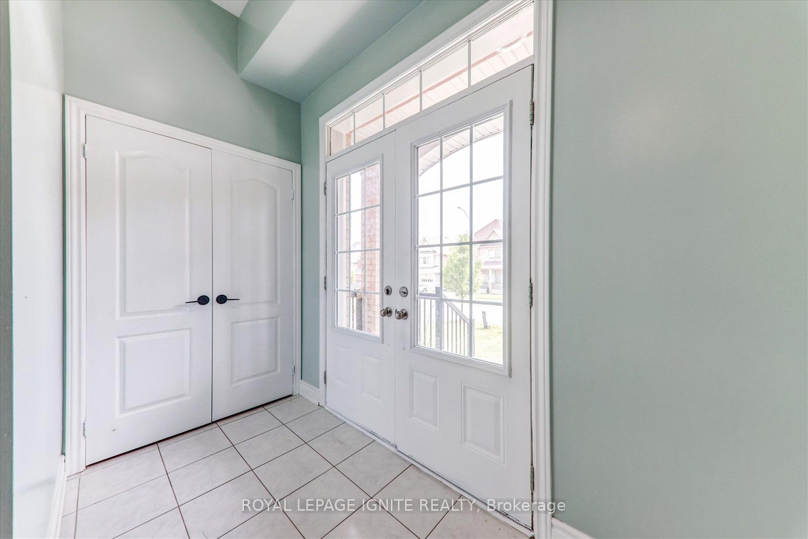 Photo 3 of 26 Willoughby Place, Clarington, Bowmanville — HOMEH