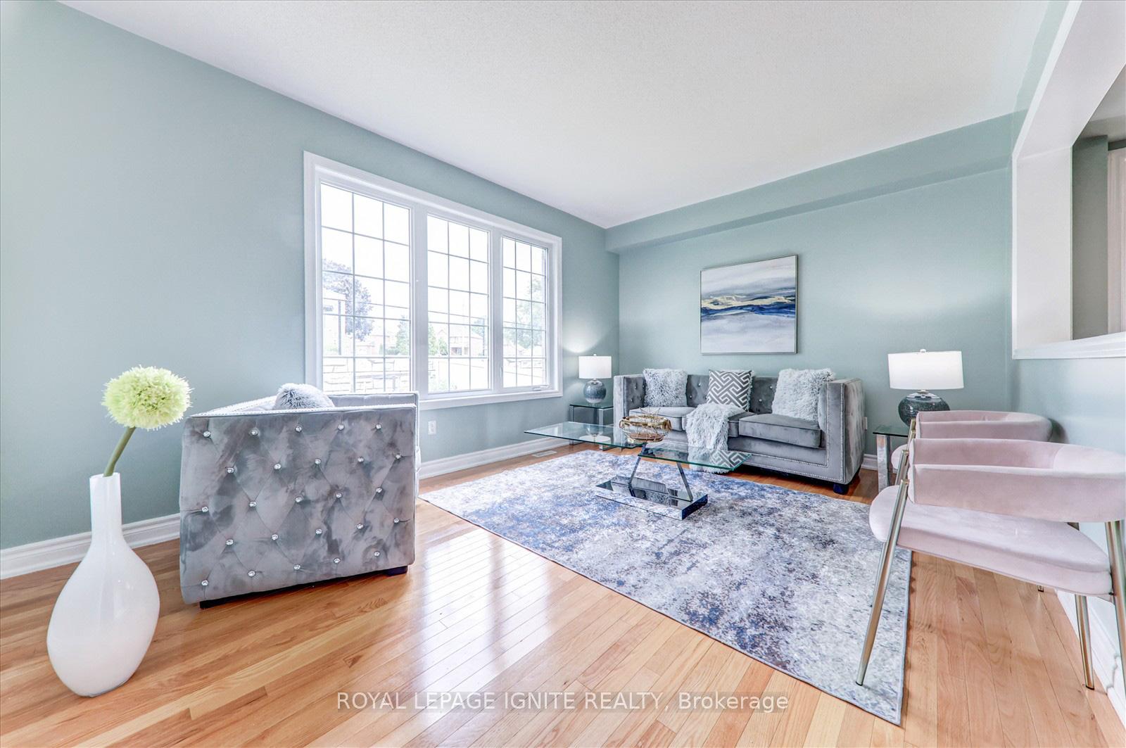Photo 6 of 26 Willoughby Place, Clarington, Bowmanville — HOMEH