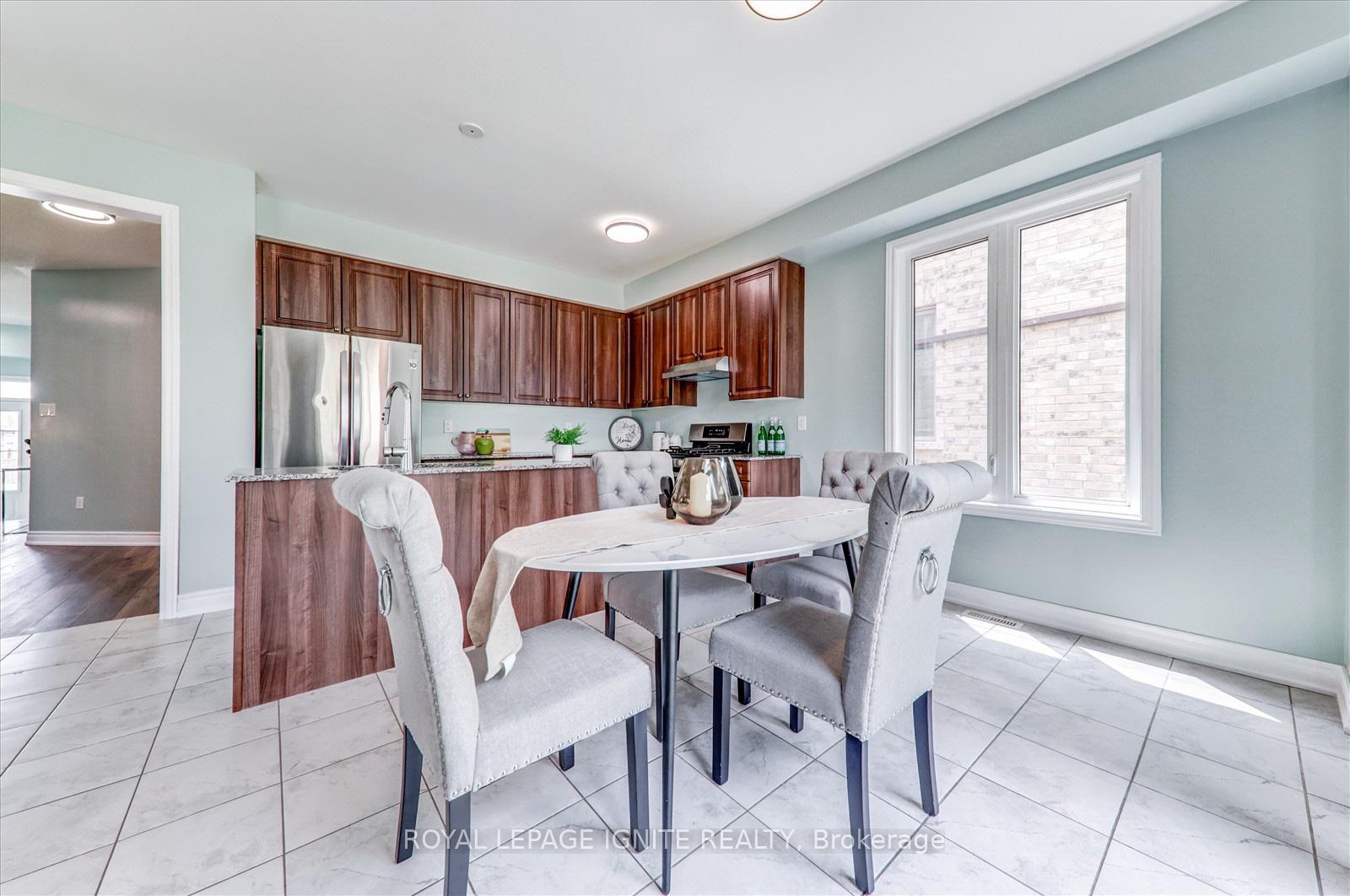 Photo 7 of 26 Willoughby Place, Clarington, Bowmanville — HOMEH