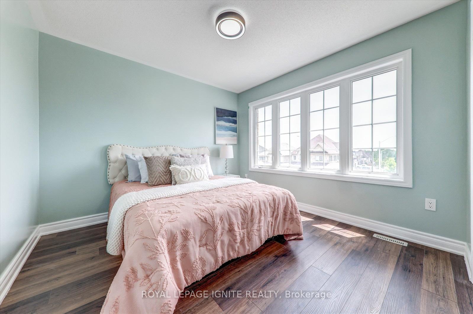 Photo 22 of 26 Willoughby Place, Clarington, Bowmanville — HOMEH