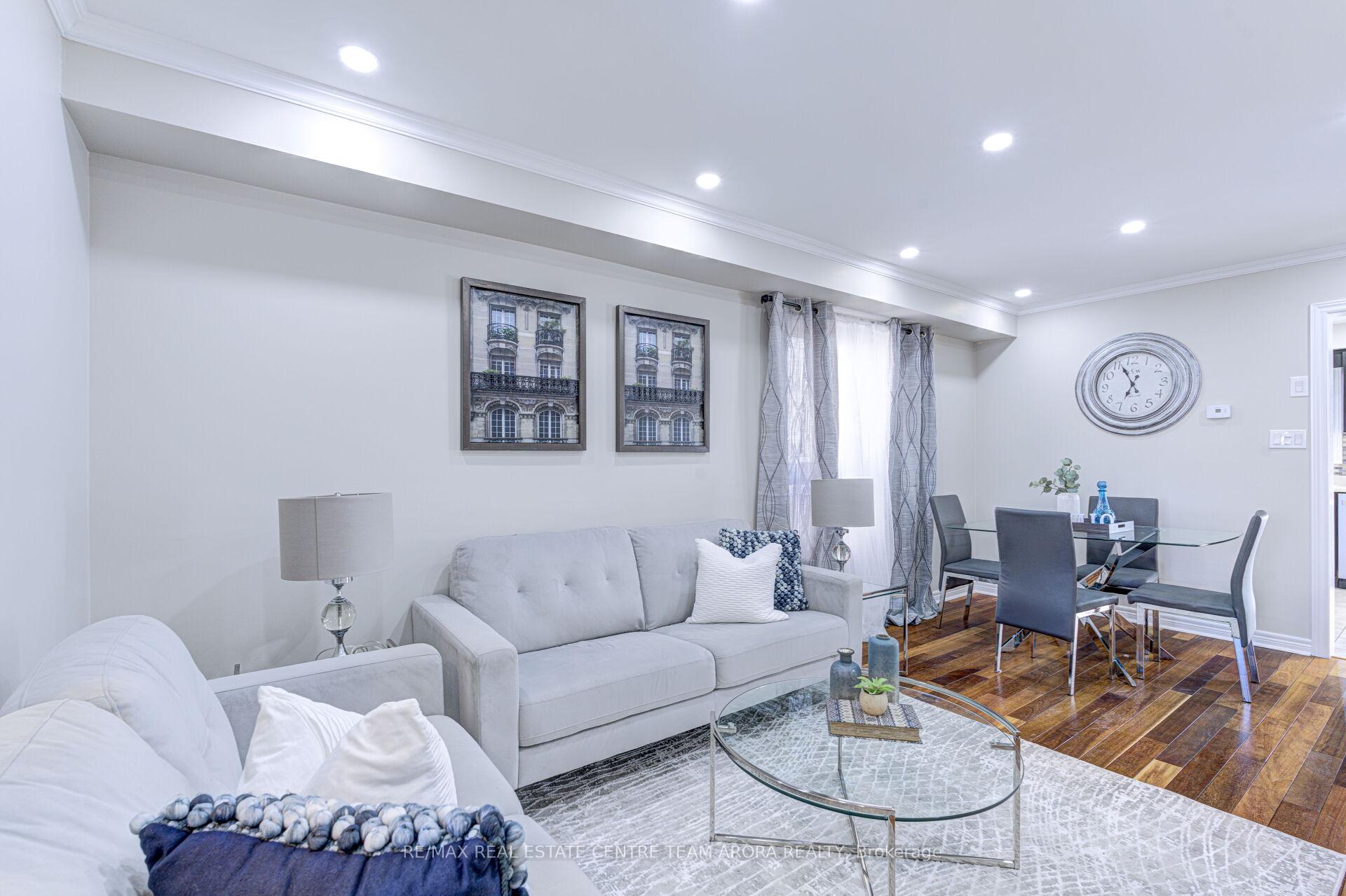 Photo 8 of 61 Ridgemore Crescent, Brampton, Fletcher's Meadow — HOMEH