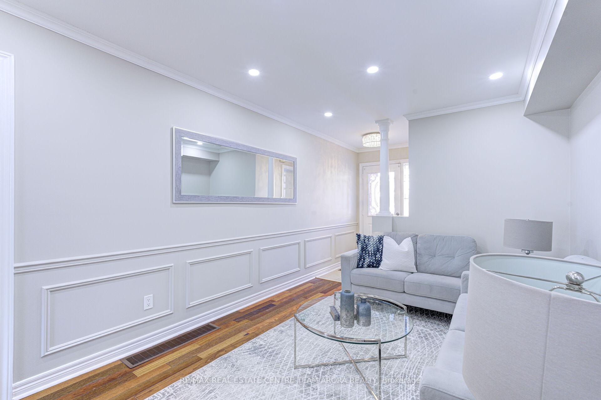Photo 9 of 61 Ridgemore Crescent, Brampton, Fletcher's Meadow — HOMEH