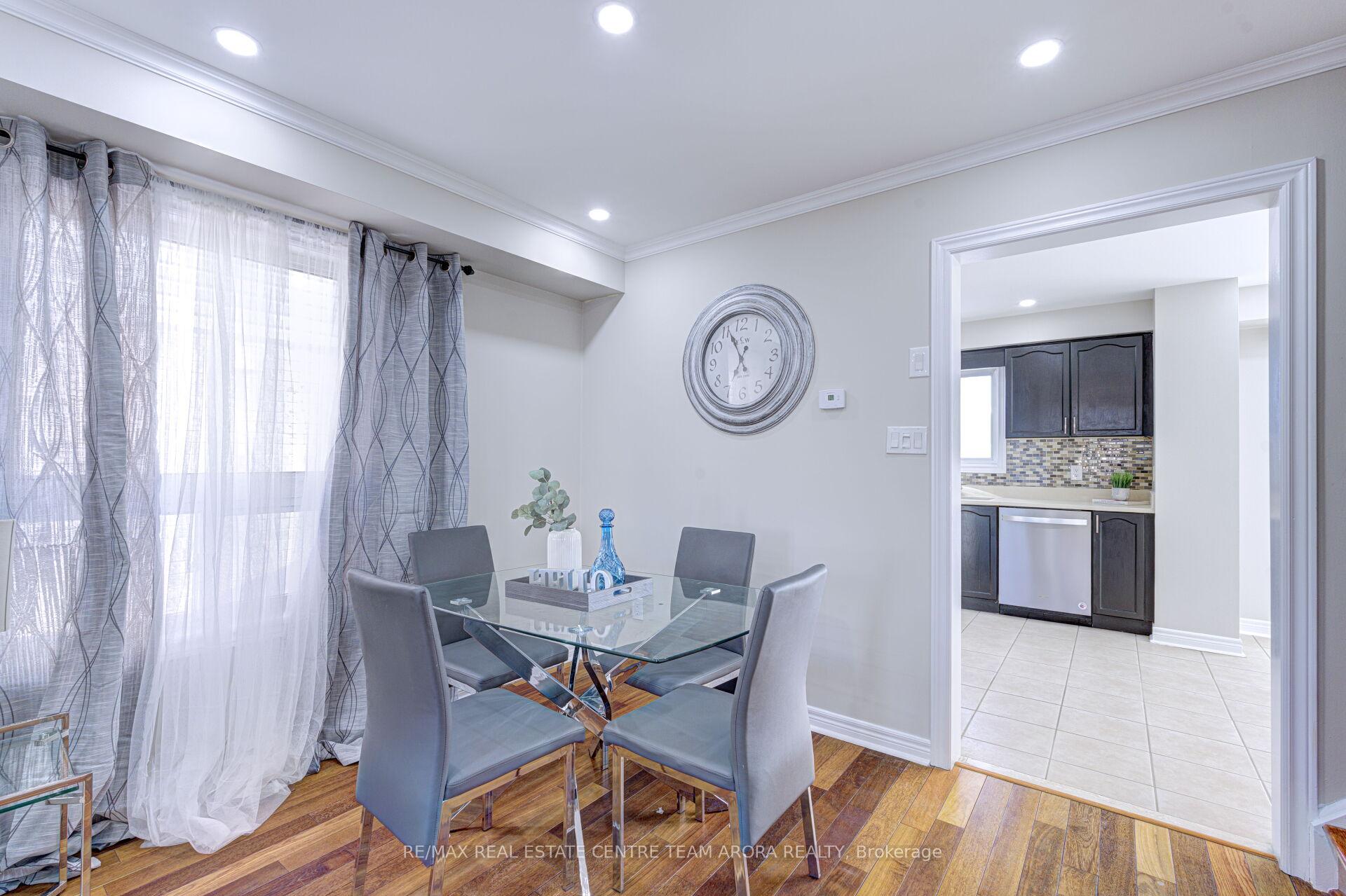 Photo 11 of 61 Ridgemore Crescent, Brampton, Fletcher's Meadow — HOMEH